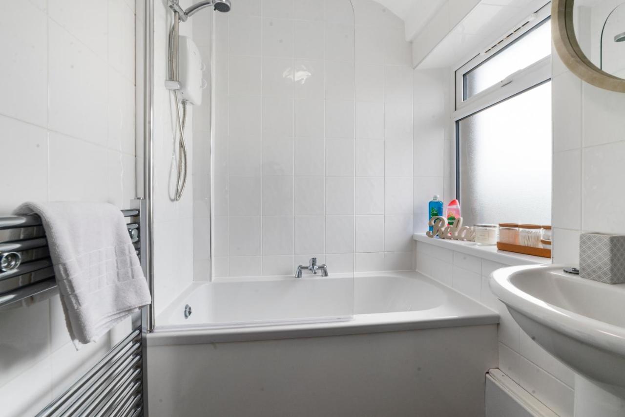 Village Cwtch Whitchurch 2 Bedroom Apartment 카디프 외부 사진